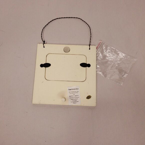 Paw Prints In Heaven Photo Frame Hanging Wire Pet Memorial Display Magnet - Picture 4 of 6